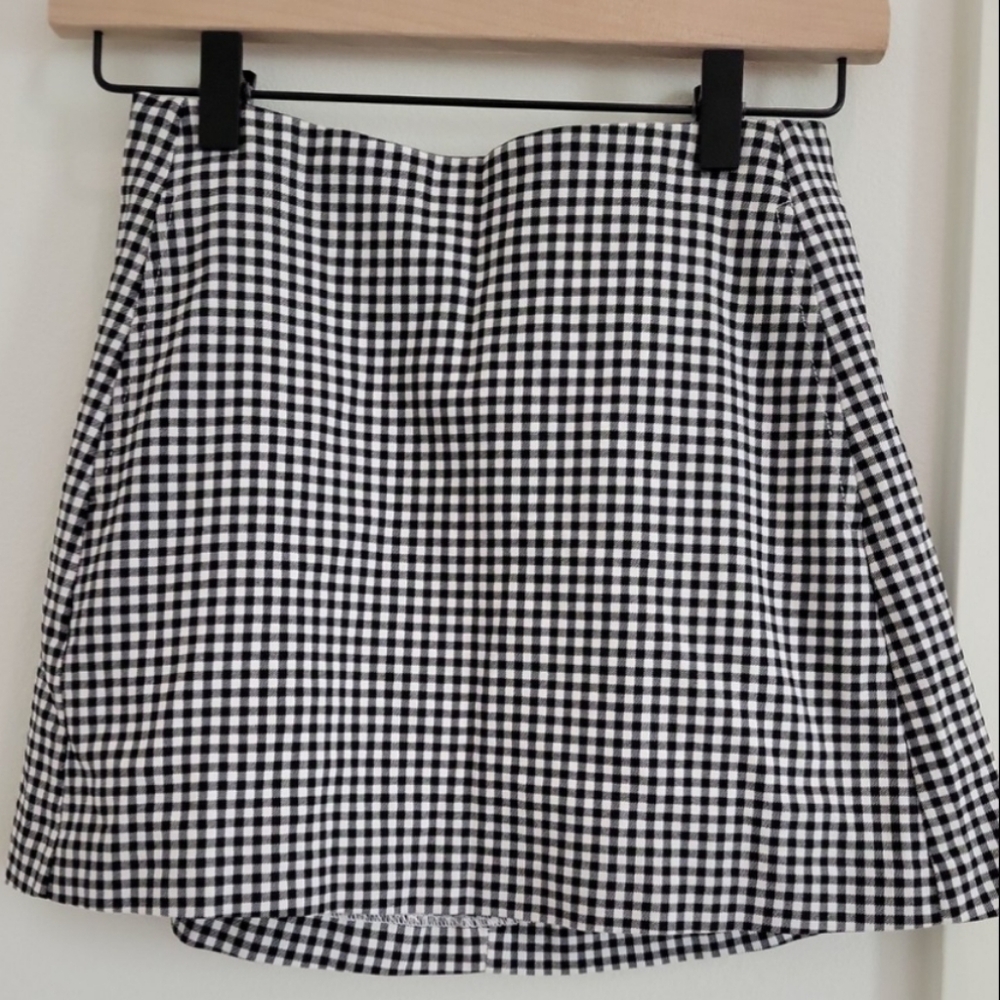 🩵Urban Outfitters Black and White A-Line Mini Skirt